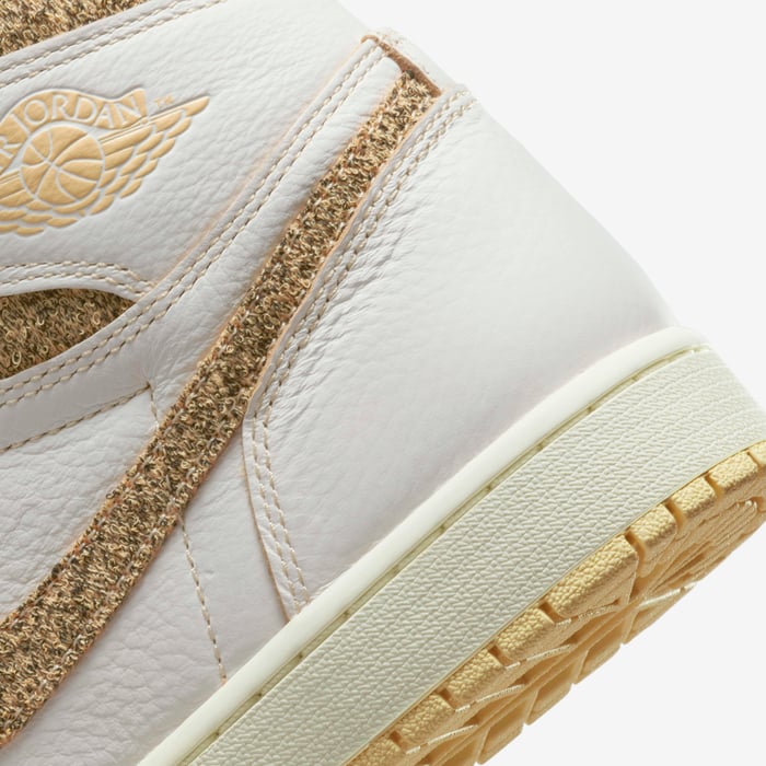 Air Jordan 1 Retro High OG Craft view 6