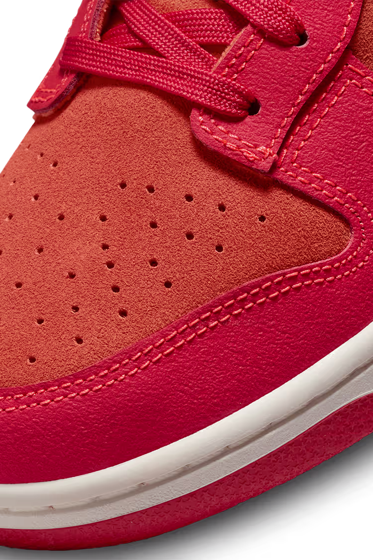 Dunk Low ATL view 6